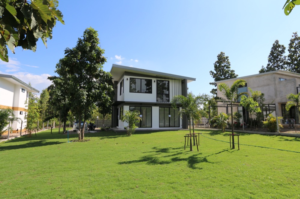 Modern House for Sale in Naam Phrae