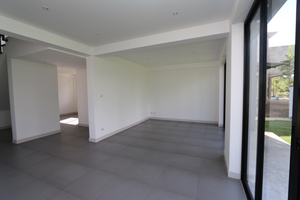 Modern House for Sale in Naam Phrae
