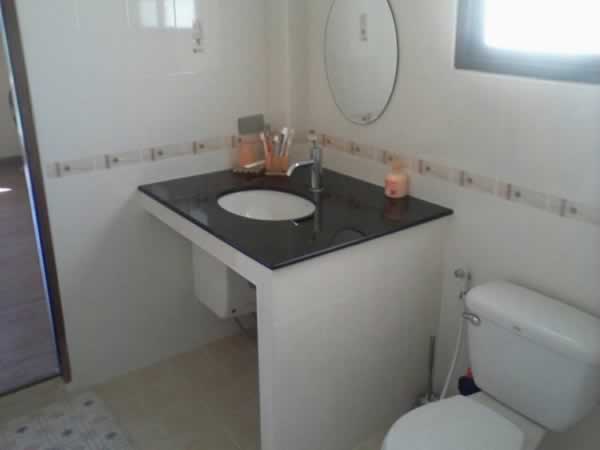 3 Bedroom House with Large Garden