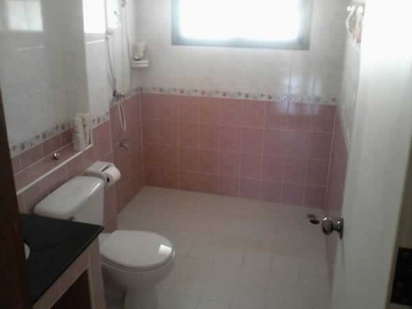 3 Bedroom House with Large Garden