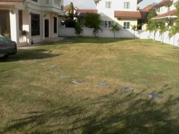 3 Bedroom House with Large Garden