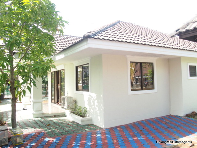 3 Bed/2 Bath Bungalow For Sale