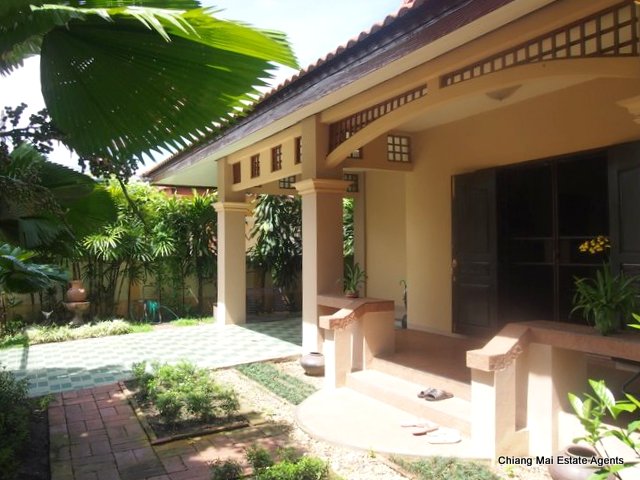 2 Houses 1 Property In Rungaroon 3