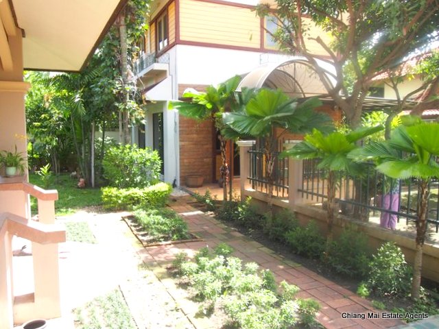 2 Houses 1 Property In Rungaroon 3