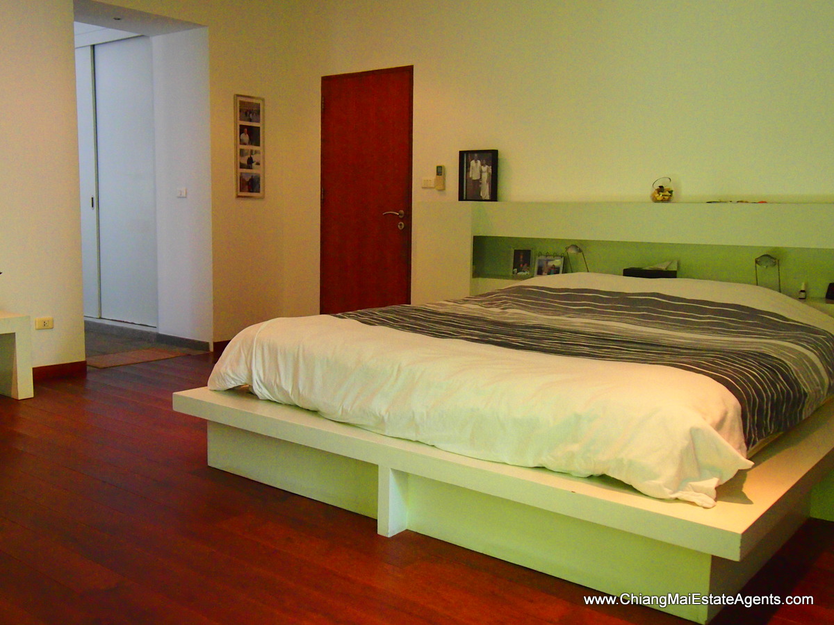 Fantastic Home with Pool in Hang Dong