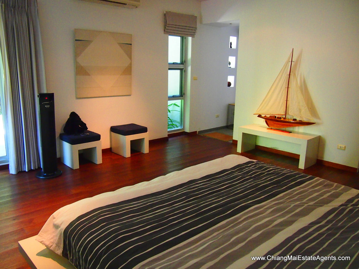 Fantastic Home with Pool in Hang Dong