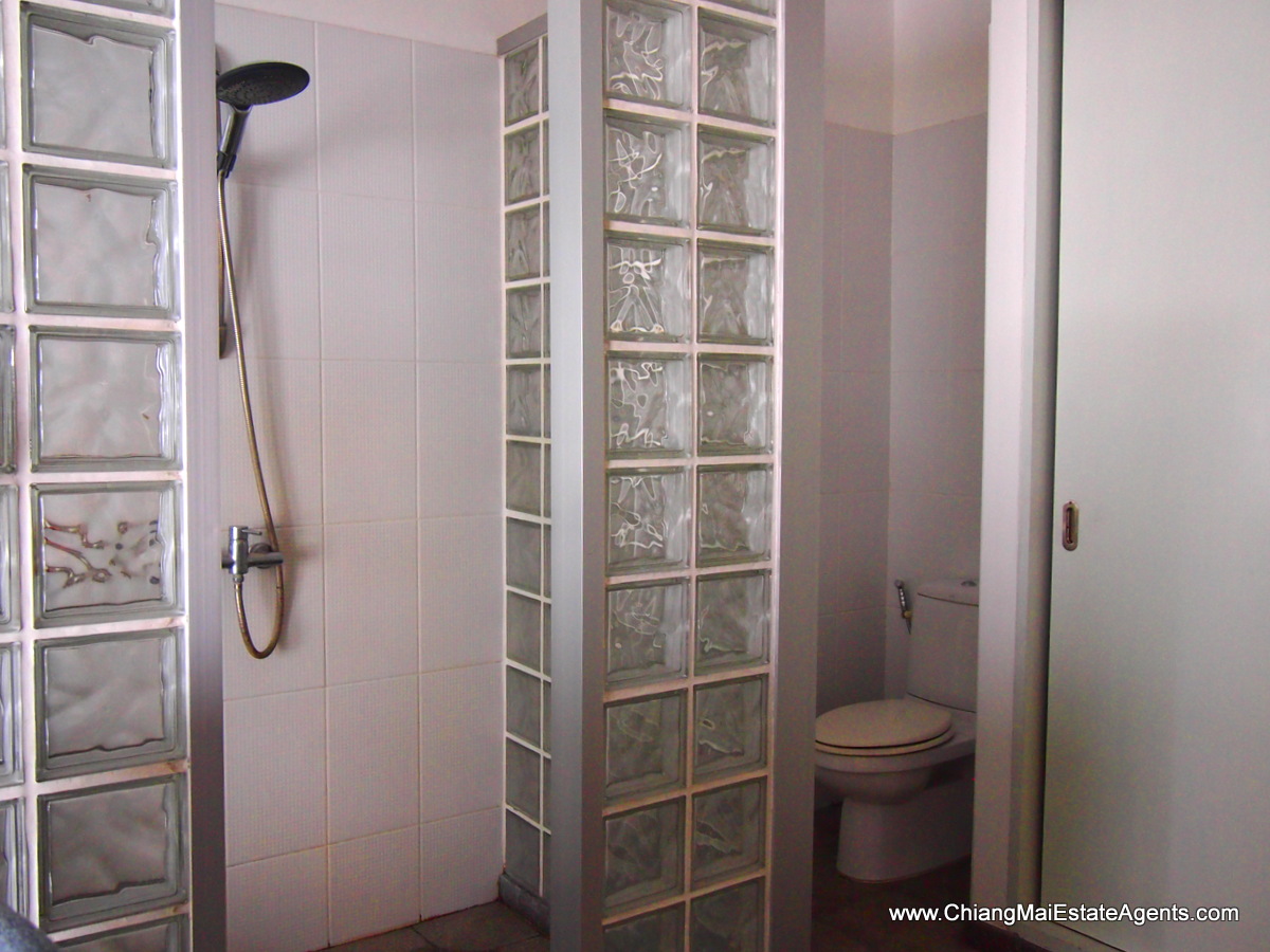 Fantastic Home with Pool in Hang Dong