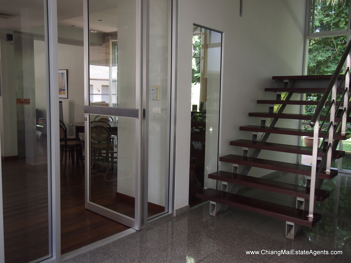 Fantastic Home with Pool in Hang Dong