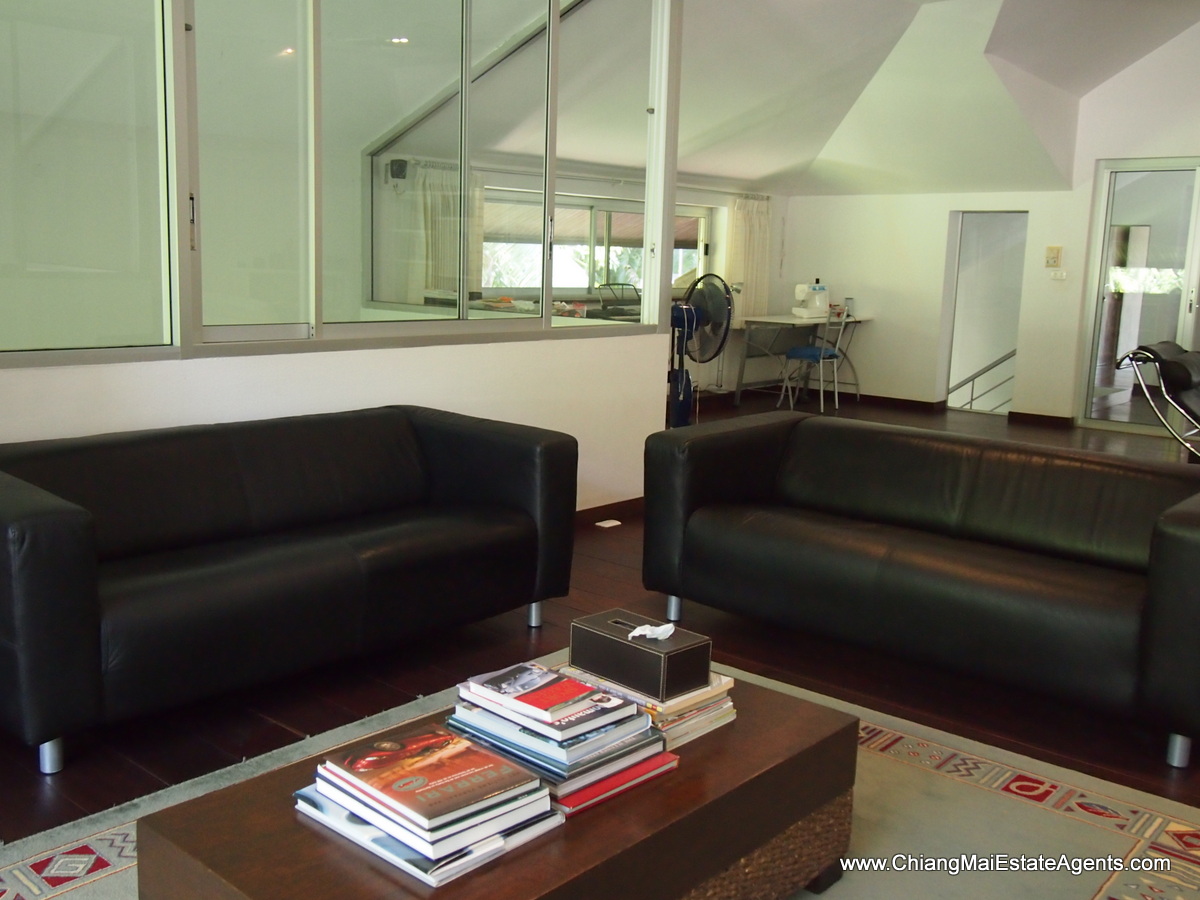Fantastic Home with Pool in Hang Dong