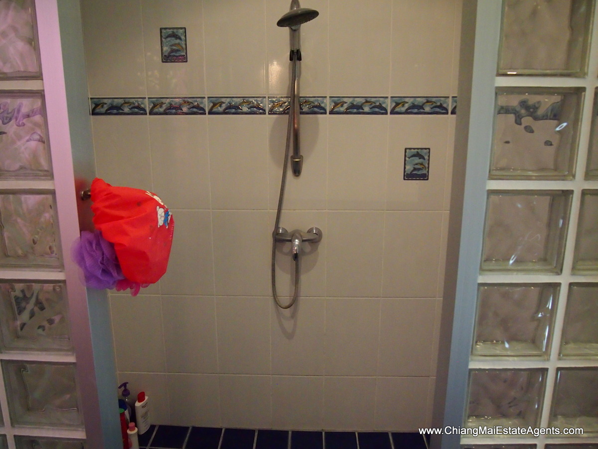 Fantastic Home with Pool in Hang Dong