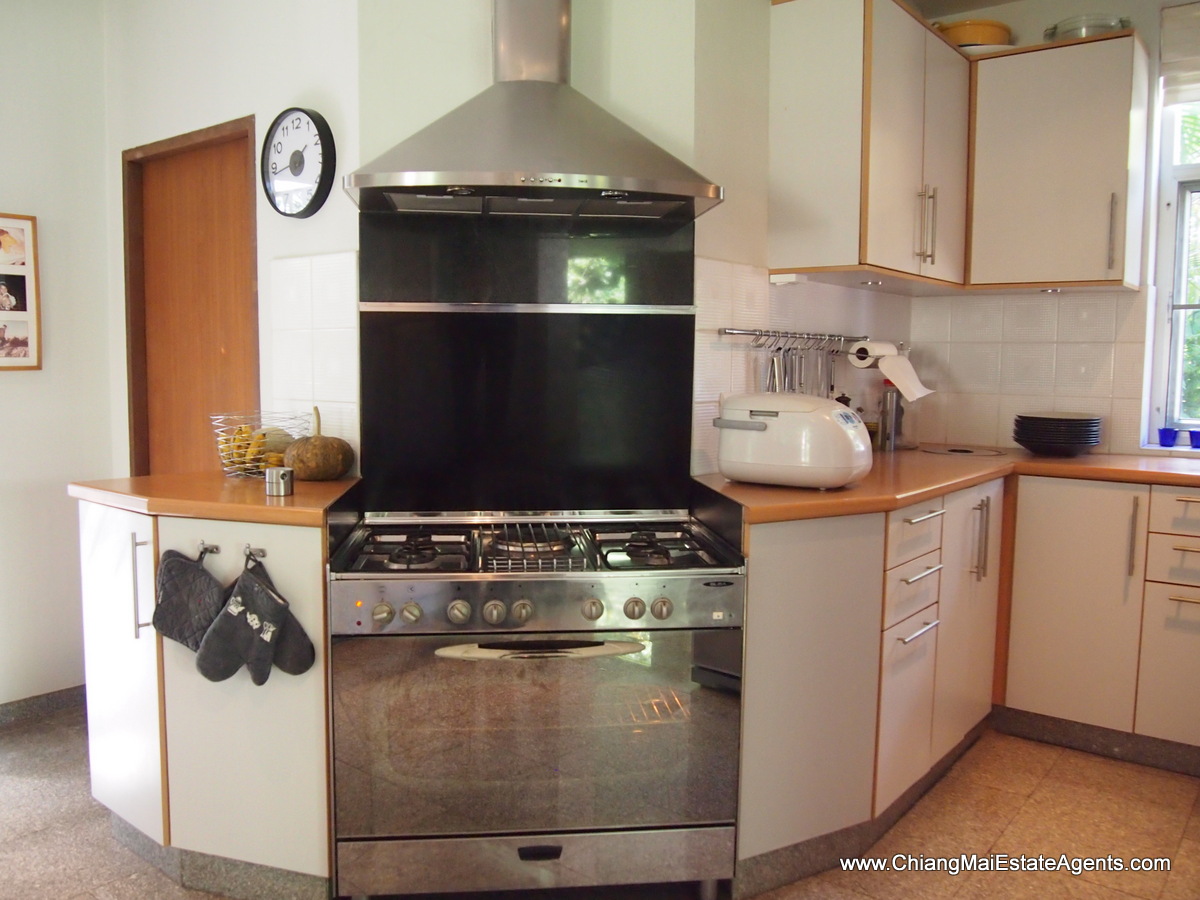Fantastic Home with Pool in Hang Dong
