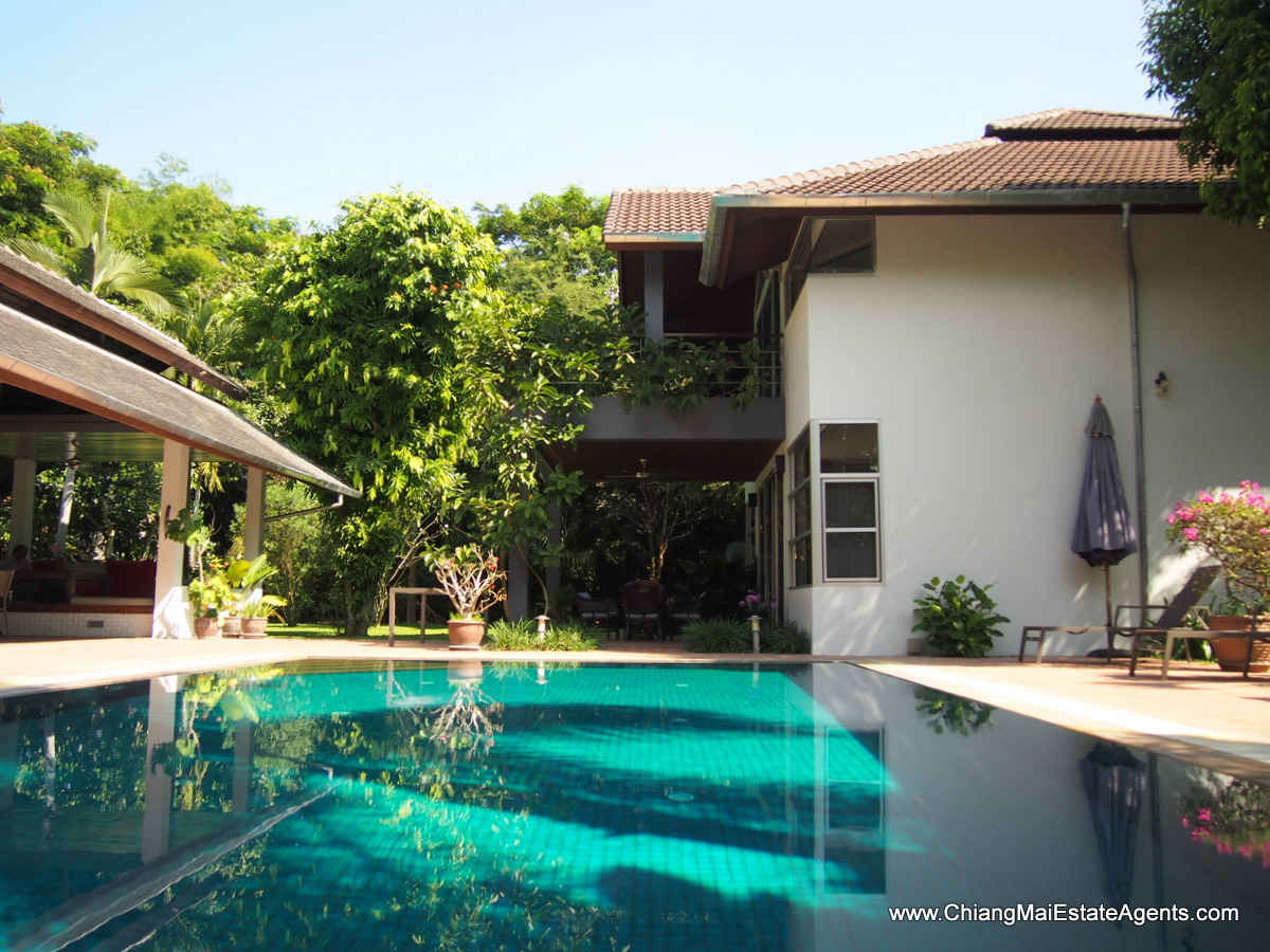Fantastic Home with Pool in Hang Dong