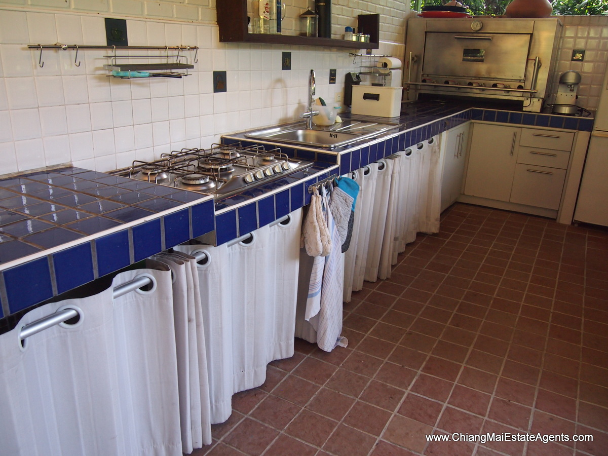 Fantastic Home with Pool in Hang Dong