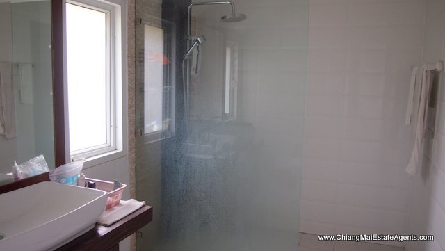 Custom 4 Bd, 3 Bth Home For Rent