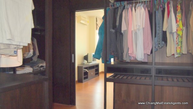 Custom 4 Bd, 3 Bth Home For Rent