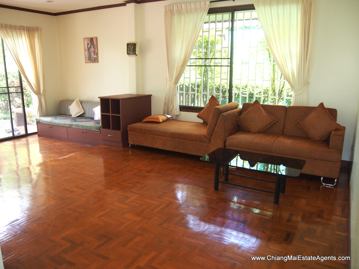 2 Bedroom Home with Separate Shop