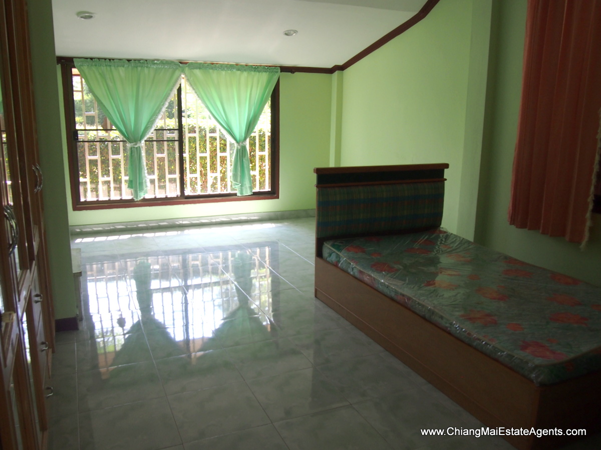 2 Bedroom Home with Separate Shop