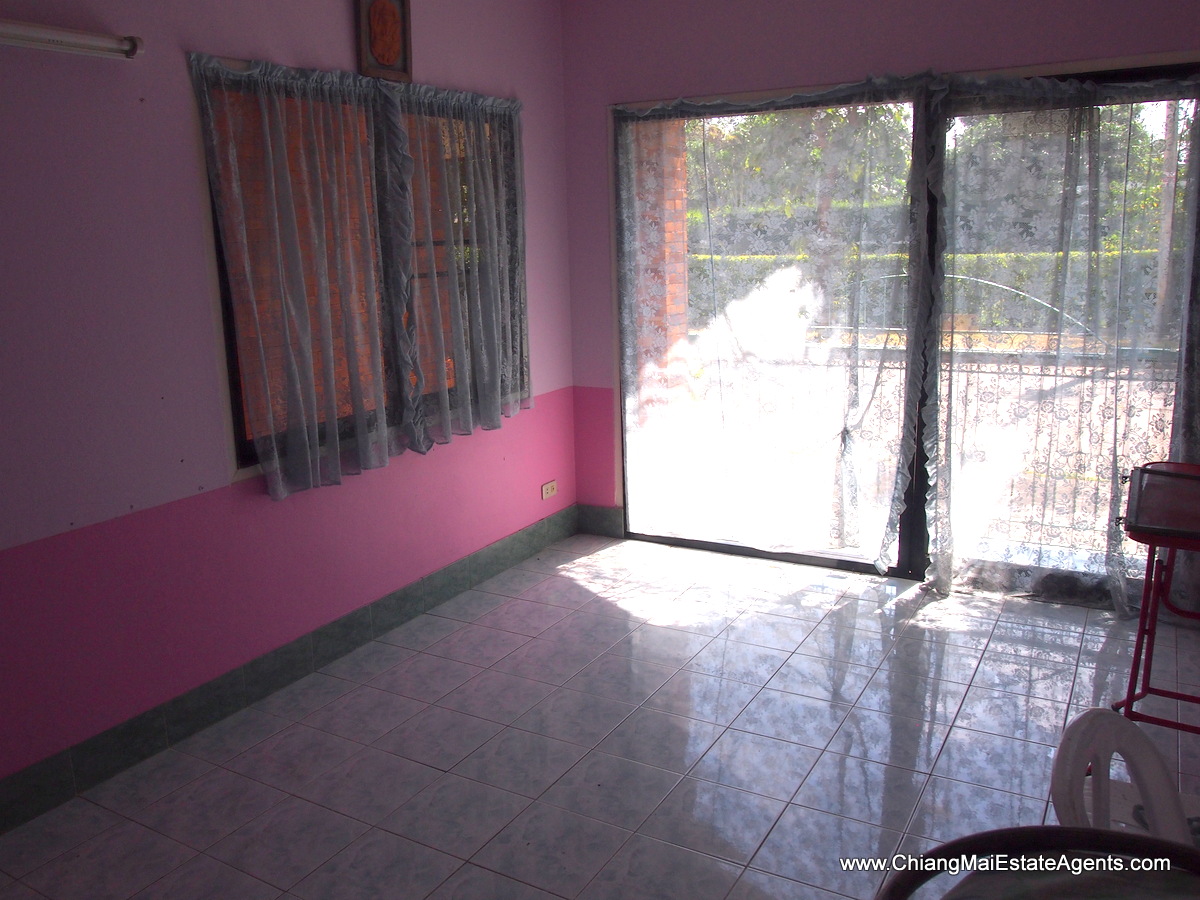 2 Bedroom Home with Separate Shop