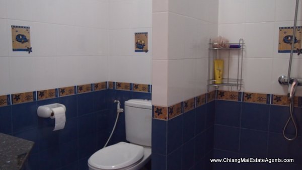 Luxury 5 Bedroom Home with Swimming Pool