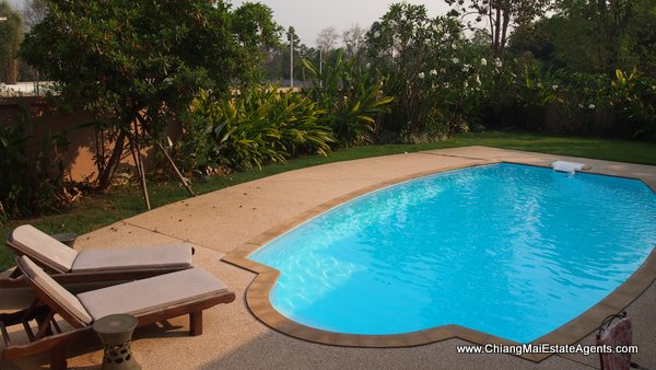 Luxury 5 Bedroom Home with Swimming Pool