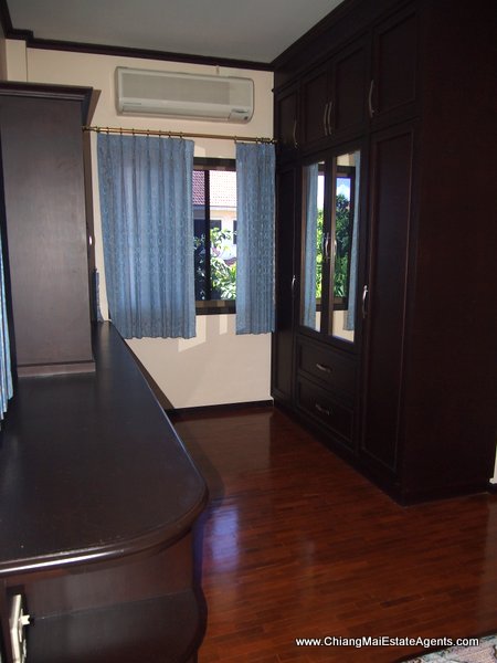 House with Private Pool in Sansai For Rent and Sale
