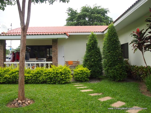 Beautiful 2 bedroom private house for sale in hang dong