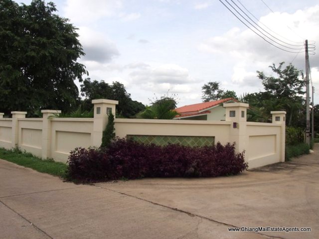 Beautiful 2 bedroom private house for sale in hang dong