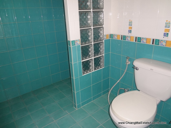 1 storey House For Sale