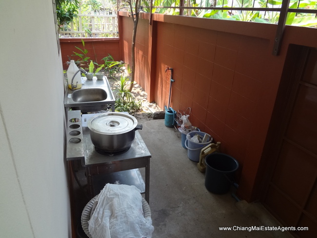 1 storey House For Sale