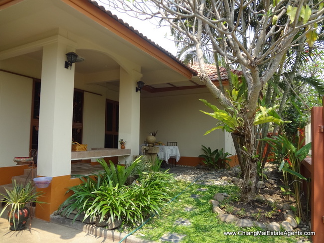 1 storey House For Sale