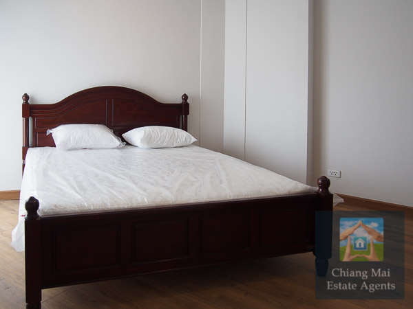 2 Bed Riverside Condominium for Rent