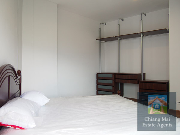 2 Bed Riverside Condominium for Rent