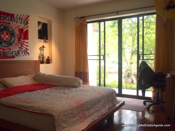 Beautiful 4 Bedroom Home in Moo Baan Nai Fun