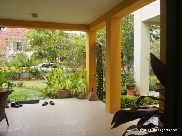 Beautiful 4 Bedroom Home in Moo Baan Nai Fun