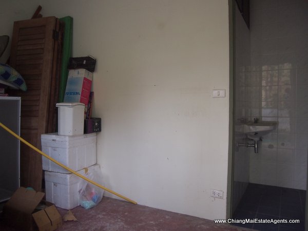 Beautiful 4 Bedroom Home in Moo Baan Nai Fun