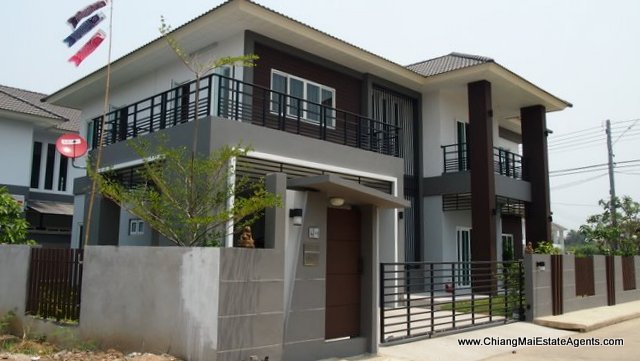 Wonderful 5 Bd, 4 Bth Home For Sale