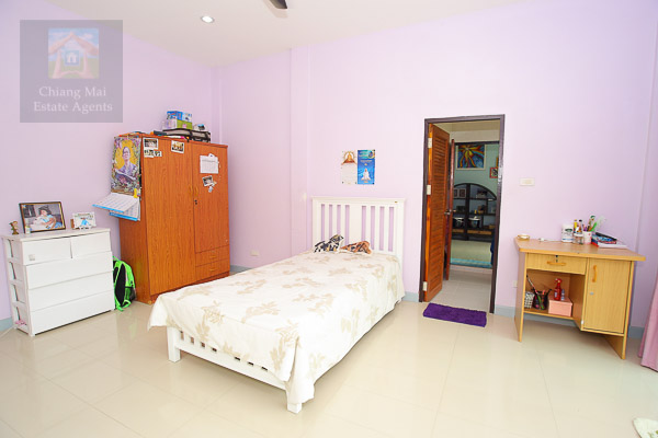 Spacious 4 Bed Bungalow with Private Pool