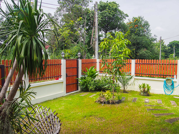 Spacious 4 Bed Bungalow with Private Pool