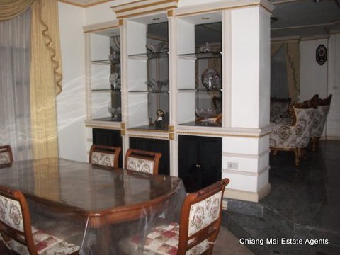 Luxurious 3 Bedroom House For Rent