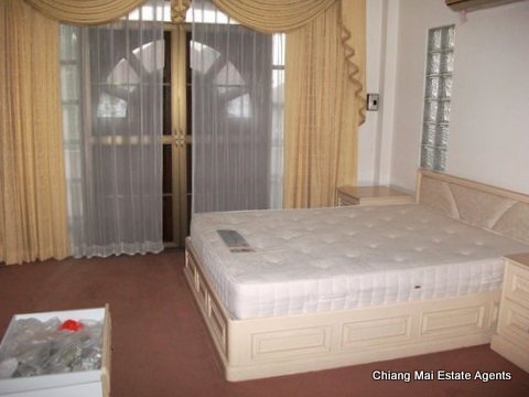Luxurious 3 Bedroom House For Rent