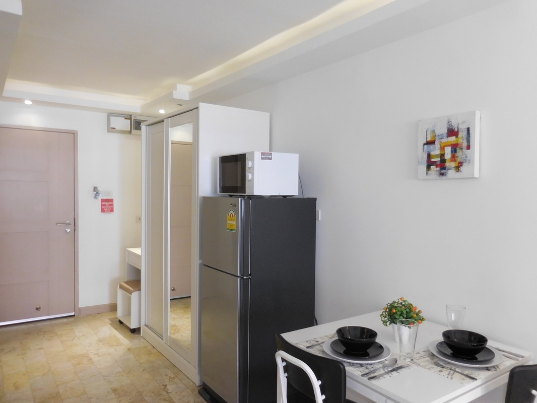 Condo For Rent In Hillside 3