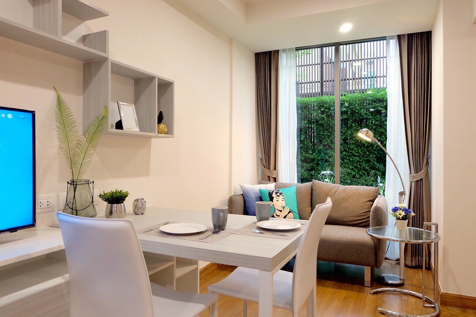 Ground Floor Condo with Garden View