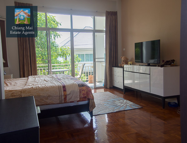 3 Bed Home for Sale in Moo Baan Porjai