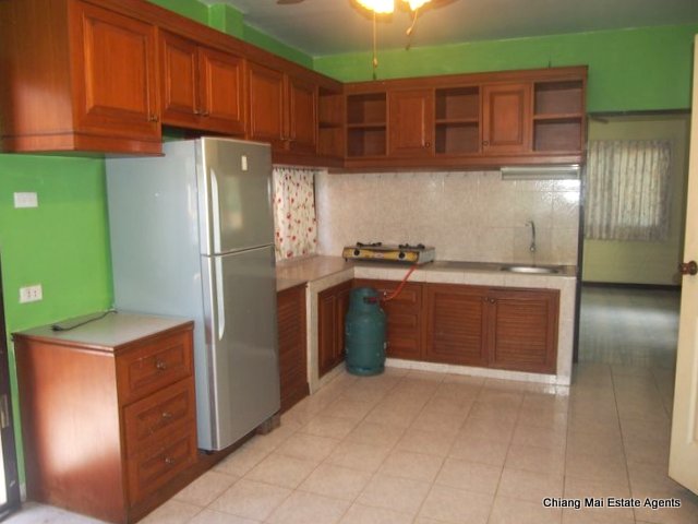 2 Story House For Rent in Mae Hia