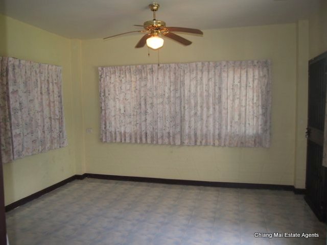 2 Story House For Rent in Mae Hia