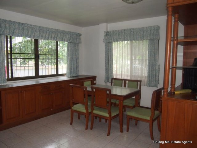 2 Story House For Rent in Mae Hia