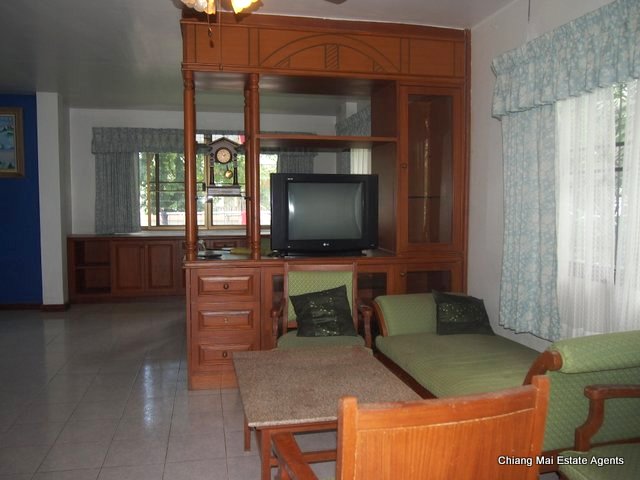 2 Story House For Rent in Mae Hia