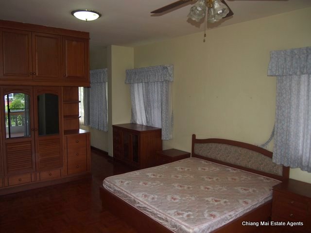 2 Story House For Rent in Mae Hia