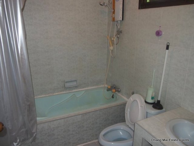 2 Story House For Rent in Mae Hia