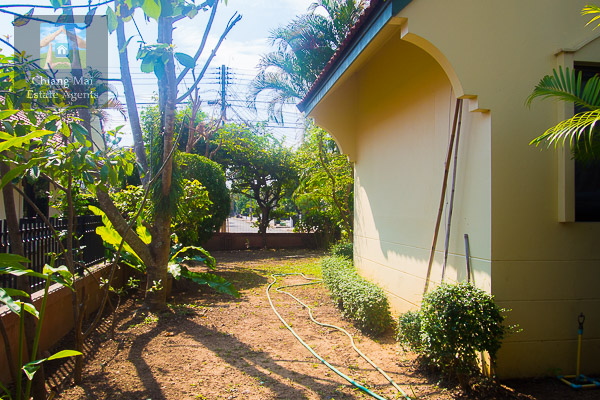 House For Rent In Nui Fun